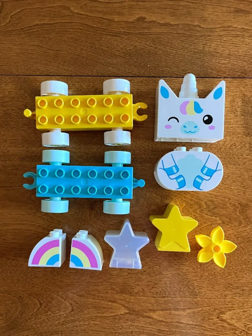 Duplo unicorn rainbow train - Picture 6 of 7
